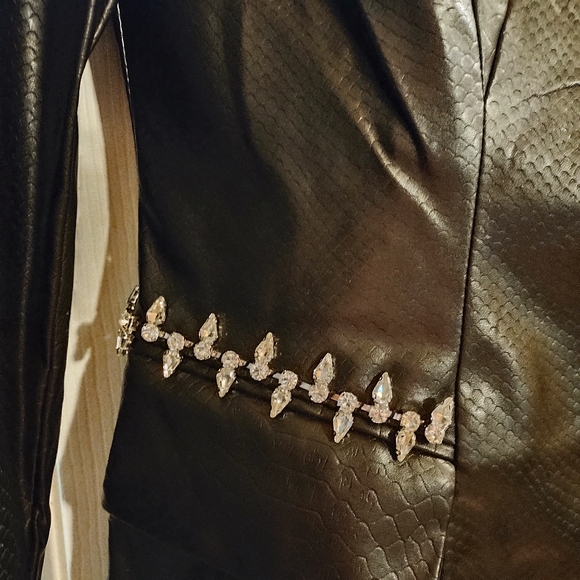 VENUS Black Blazer with Silver Accents - Picture 4 of 11